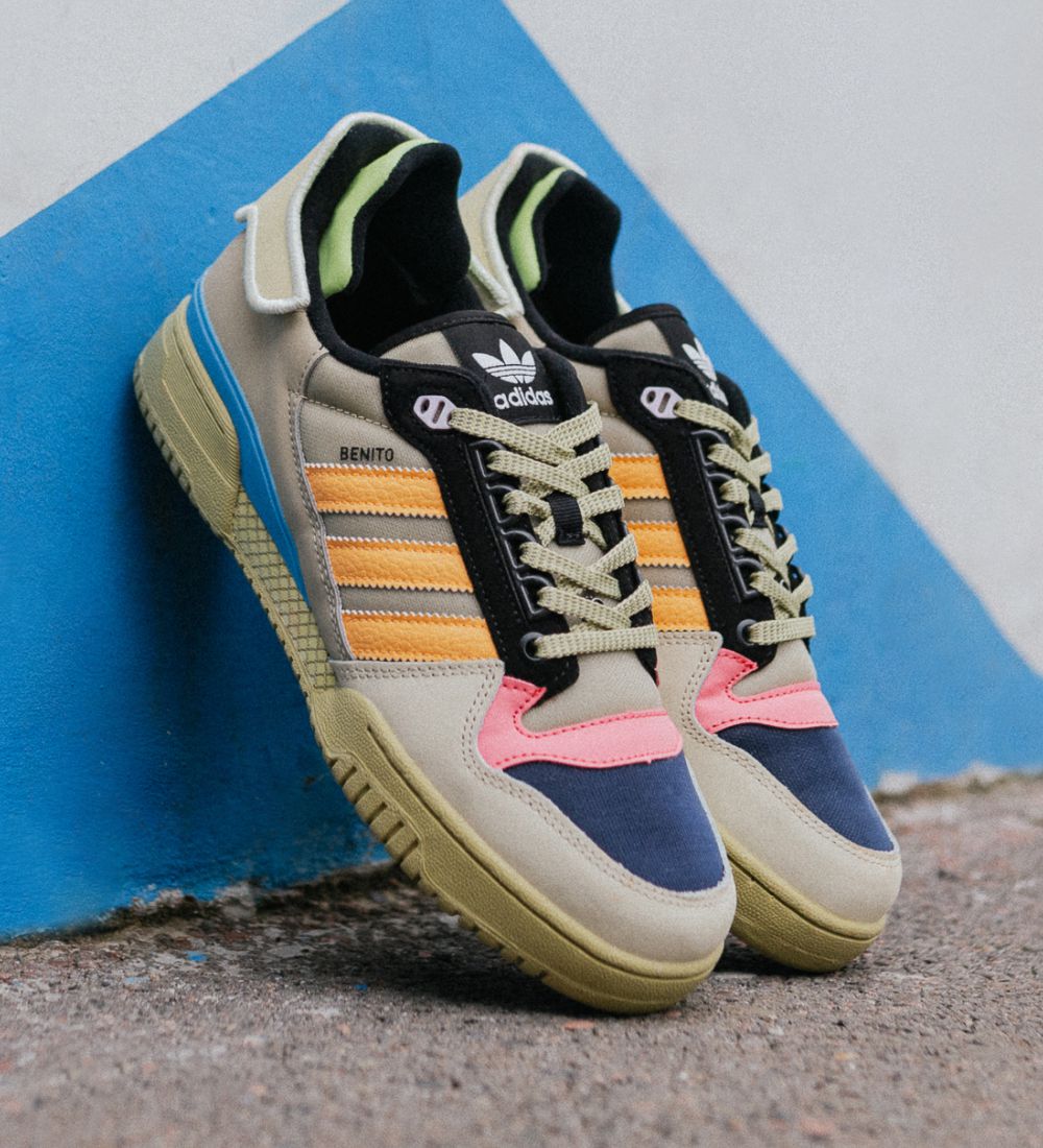 BAD BUNNY X ADIDAS FORUM POWERPHASE